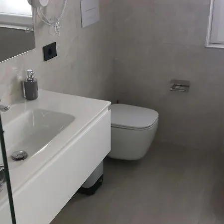 Grancara House Frühstückspension Pannaconi